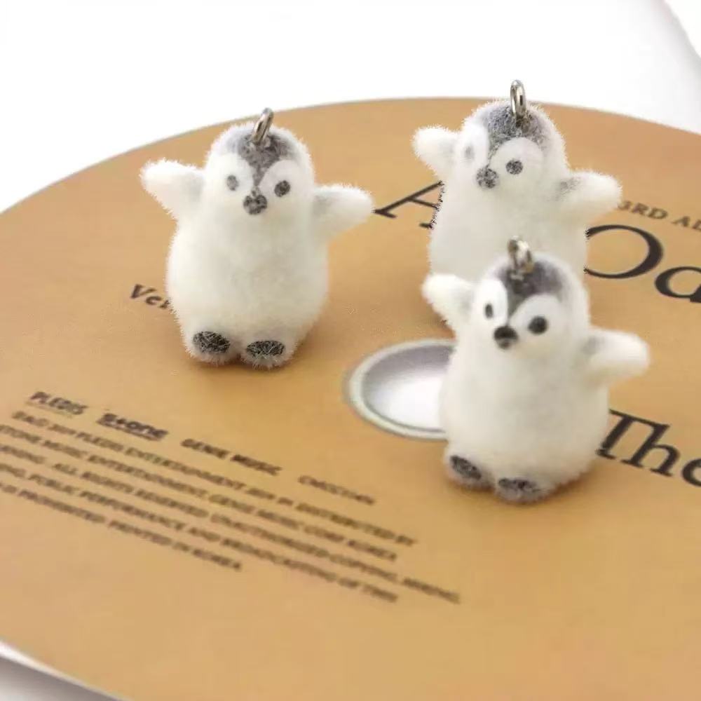 5個入り フロッキング加工 小さなペンギン レジンチャーム  - Resin Craft Projects のレビューと価格